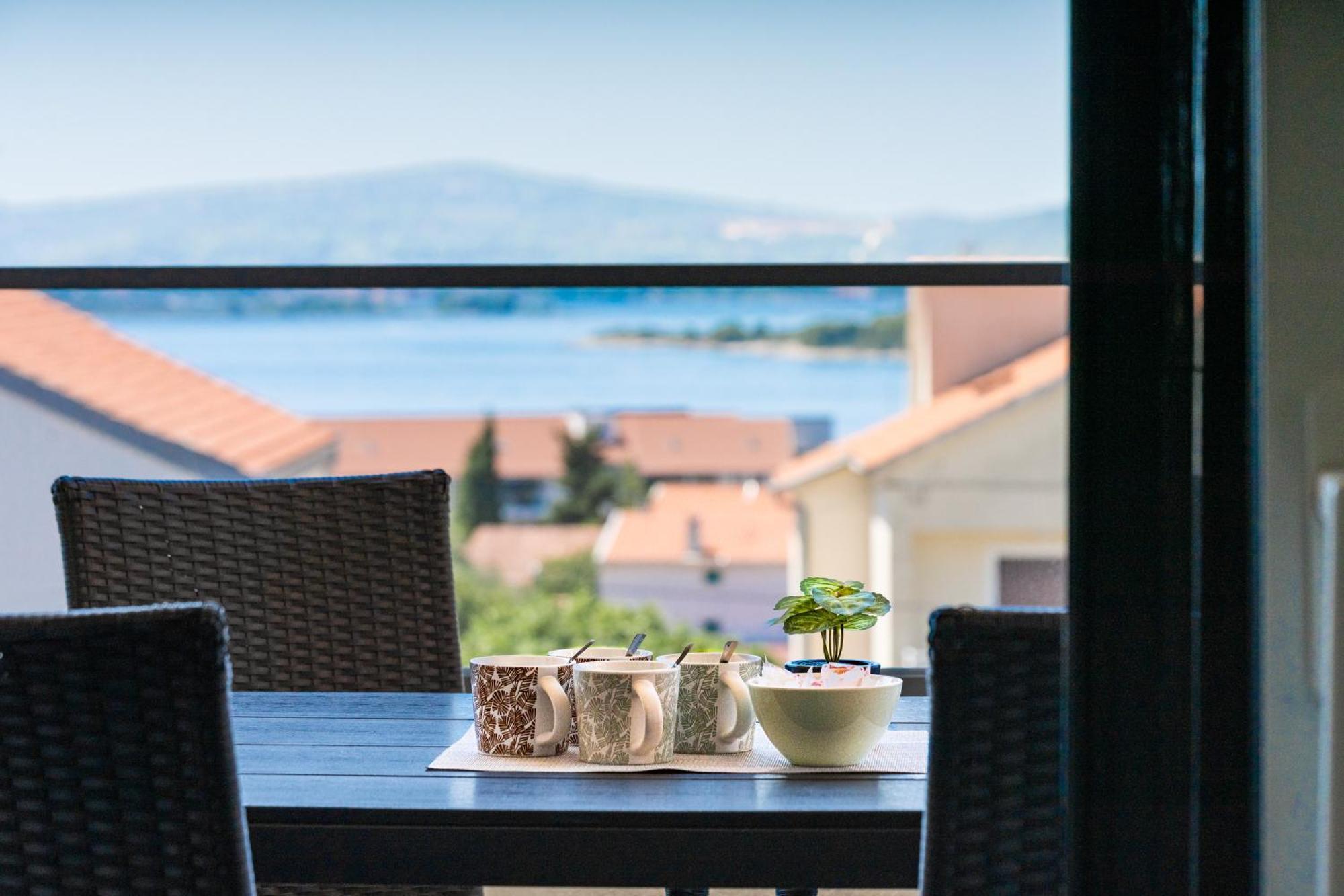 Sea Bay View Apartment - Appartement Avec Piscine Et Magnifique Vue Sur Mer سفيتي فيليب ياكوف المظهر الخارجي الصورة